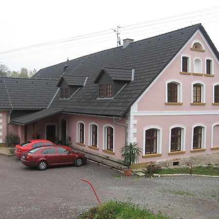 Penzion U Pesiku Червены-Костелец Экстерьер фото