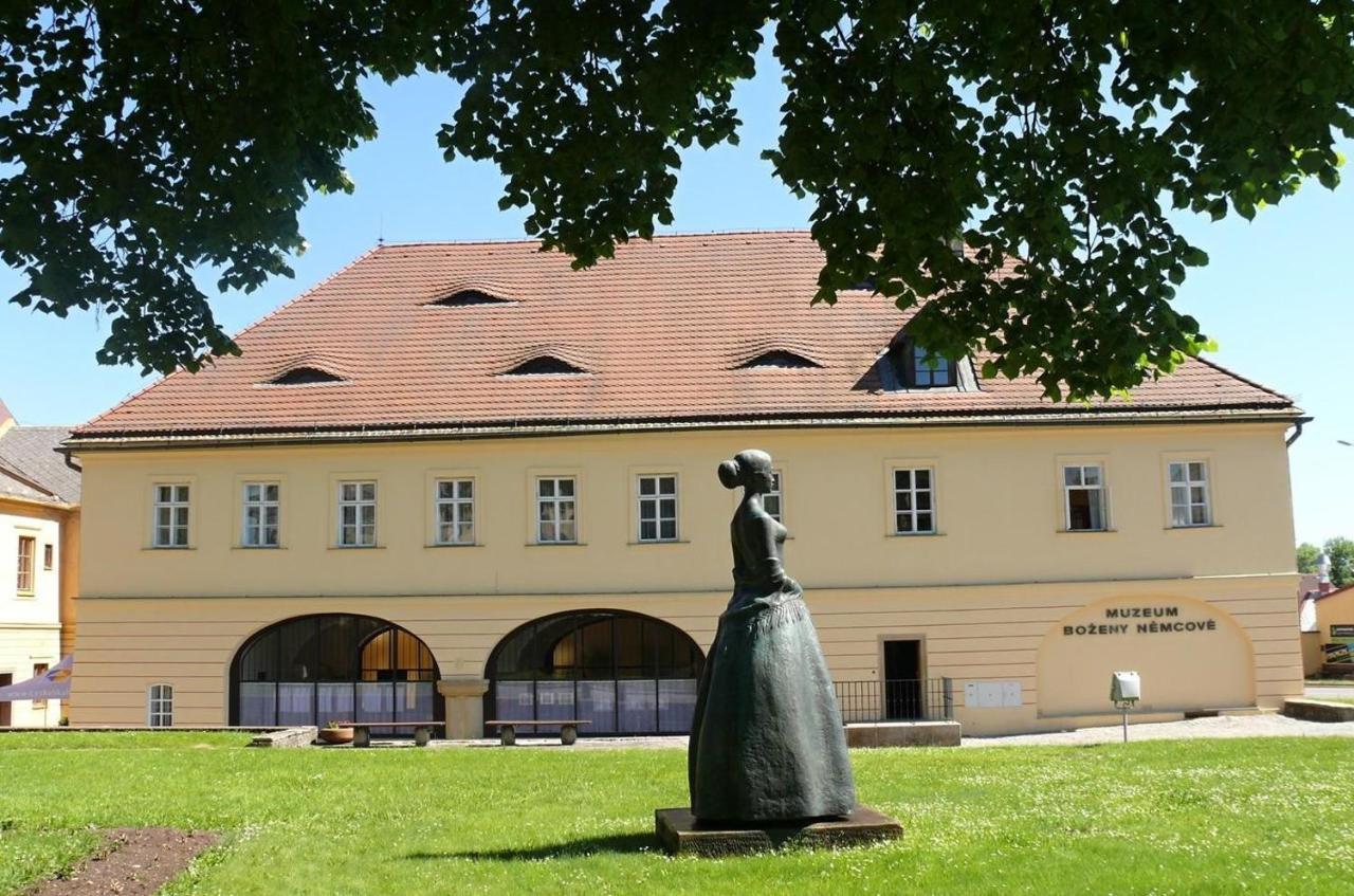 Penzion U Pesiku Червены-Костелец Экстерьер фото